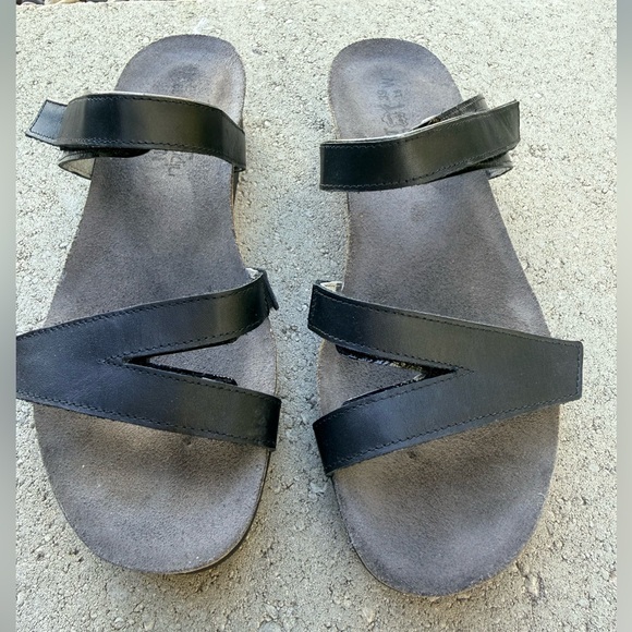 Naot Shoes - Naot Black Leather Sandals Size 39